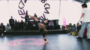 Наимощнейший B-Boy Malish в налокотниках для брейк данса Tricks от Upgradez