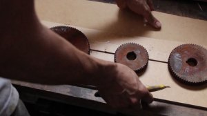 How to make a cutting guide for circular saw with sandpaper