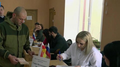 Жители Южной Осетии определят президента во втором туре