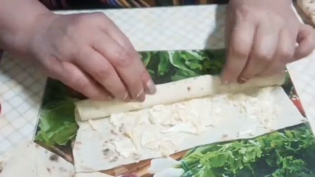 Нарасхват! Трубочки из лаваша с сыром и яйцом! Отличная идея для завтрака или быстрой закуски!