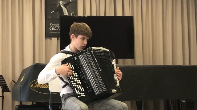 Р.н.п. "Ой да ты, калинушка" обр. И. Паницкого исп. Андрианов Иван смотреть онлайн