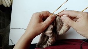 Продолжаю вязать носок