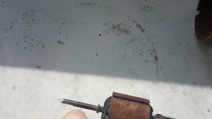 Самодельное шило для шитья кожи из электромоторчика