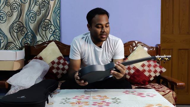 Enya Nova UE Carbon Fiber Ukulele | Unboxing & Review смотреть онлайн