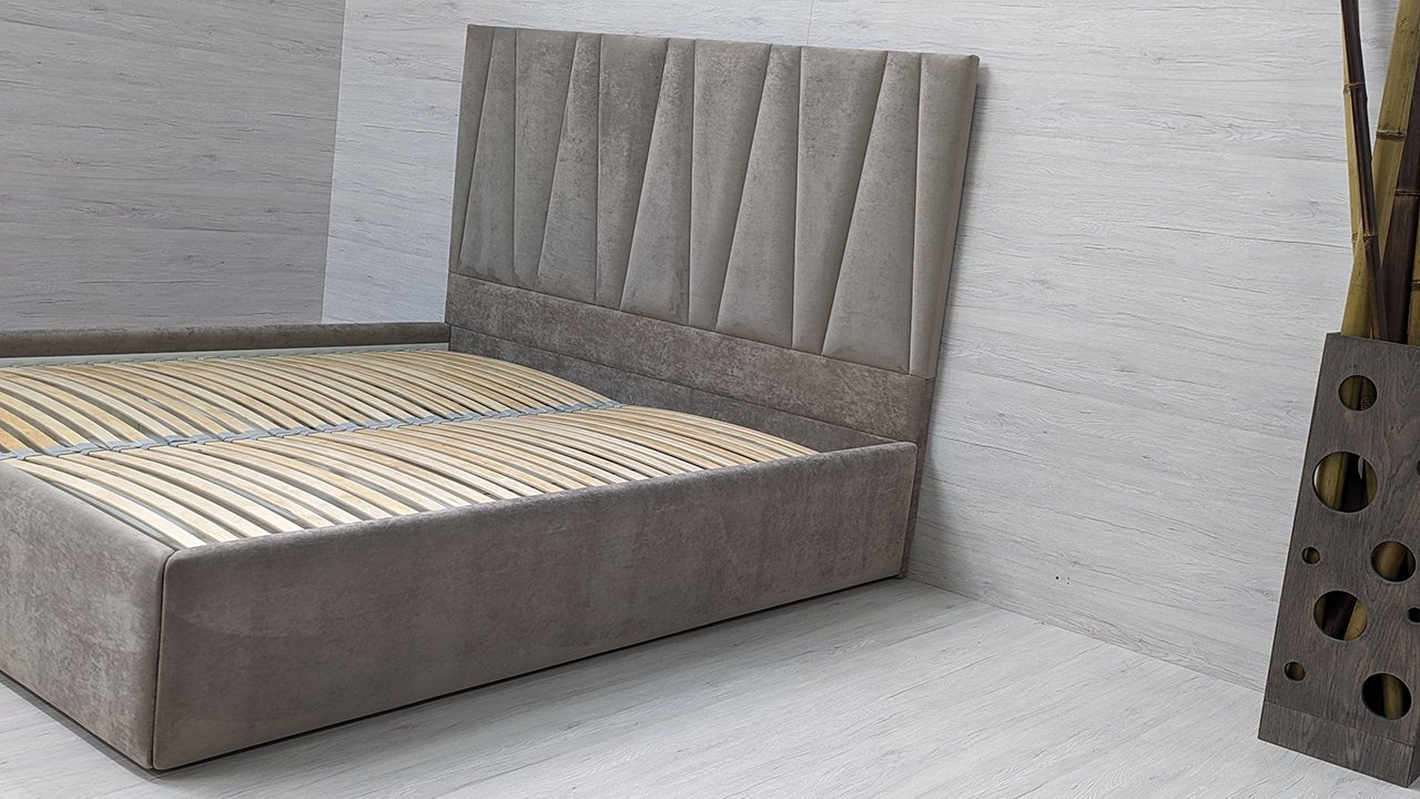 Кровать на заказ двуспальная. Взрослая модель Триада в серо-коричневой расцветке