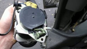 Fiat Doblo 1.3 multijet ремонт ремня безопасности.