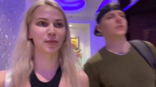 ТРЕШ в СПА салоне??/ Первые выходные за два месяца смотреть онлайн