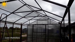 Монтаж теплицы домиком "Канон"