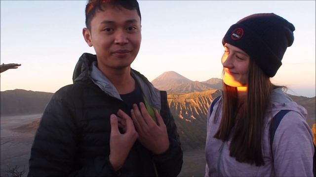 Hiking Indonesia's Mount Bromo in Java (Another Version - With Voice) смотреть онлайн