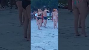 Девушка Я танцую ) Пицунда 2016