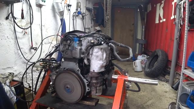 Проверка контрактного двигателя на стенде (Mazda Bongo, двигатель RF)