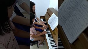 "Песeнка про чибиса", пиано 4 ръце, Елисавета Цачева - Ивайла Цачева, Спортен комплекс "Мирково"