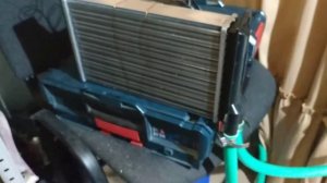 DIY! Бюджетный (но самый настоящий!!!) кондиционер из радиатора печки от жигулей и садового шланга!