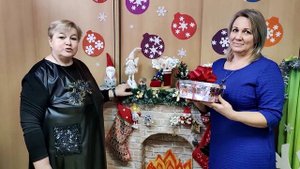 Поздравление с Новым годом от коллектива Детского сада "Светлячок"