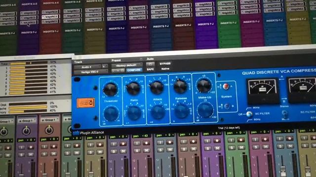 2014 MacBook Pro vs 2-3 UAD octos смотреть онлайн