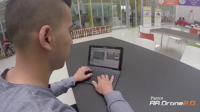 Parrot AR drone 2.0 Elite Edition - Demonstration video смотреть онлайн