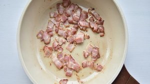 Рис по-португальски с фасолью и колбасками