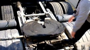 Подбрасыватели цепей - что за зверь? И о смазке седла тягача.