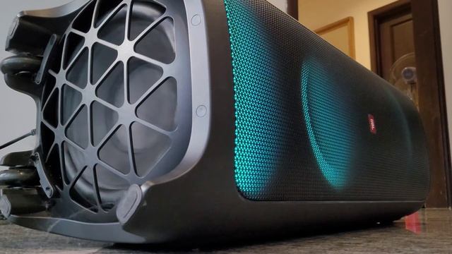 JBL Partybox 1000 Bass Test 3 (Max Volume) смотреть онлайн