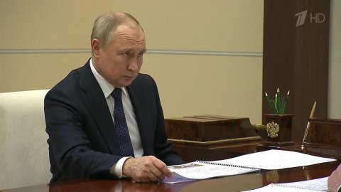 Владимир Путин в Ново-Огареве встретился с главой Минтруда Антоном Котяковым