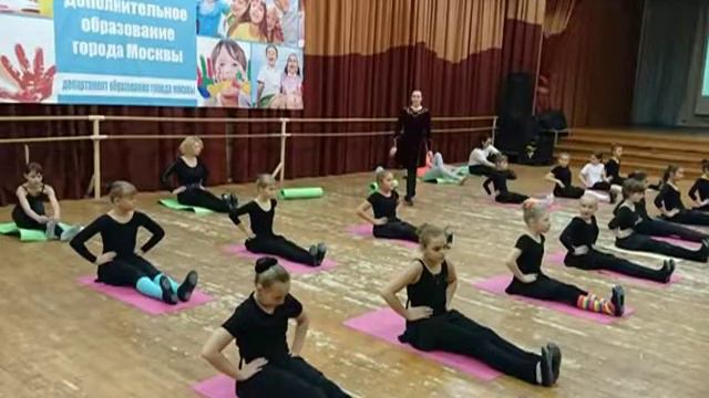 ХОРЕОГРАФИЧЕСКАЯ СТУДИЯ «ВЕСЕЛИНКА» ДЛЯ ДЕТЕЙ ДОШКОЛЬНОГО И МЛАДШЕГО ШКОЛЬНОГО ВОЗРАСТА Москва