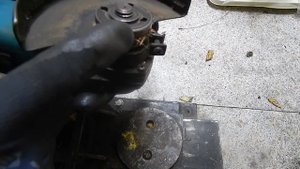 САМЫЙ БЫСТРЫЙ СПОСОБ,ЕСЛИ БОЛГАРКА ЗАКУСИЛА ДИСК..Работает на 1000%....