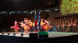 Танцует Ансамбль Александрова