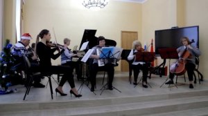 Новогоднее попурри в исполнении ансамбля преподавателей МБУ ДО "ДМШ №1" "Созвездие"