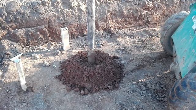 Бурение свай под фундамент мини погрузчиком смотреть онлайн