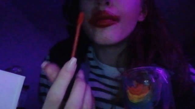 ?АСМР ТРЕШ ВИЗАЖИСТ СДЕЛАЕТ ТЕБЕ МАКИЯЖ НА СВИДАНИЕ ? смотреть онлайн