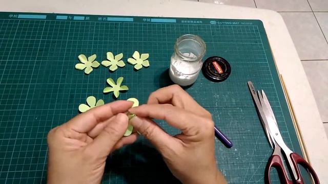 DIY_琴趣手工藝_立體玫瑰掛畫(衍紙藝術),捲紙作品,創意美觀, DIY handycraft, 3D Roses Wall hanging, Creative Quilling Painting смотреть онлайн