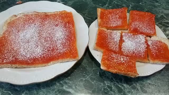 Незабываемый вкус детства.Потрясающе вкусный пирог за 25 минут.Быстрый песочный пирог с повидлом .