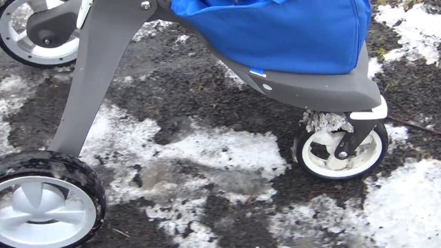 Как ездит по снегу Stokke Xplory v4.стокке эксплори.Подходит ли Стокке для зимы? Детская коляска. смотреть онлайн