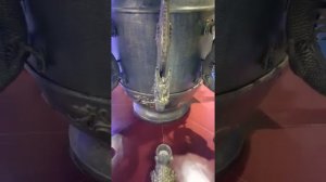 китайский астроном Чжан Хэн создал сейсмометр в 132 году нашей эры