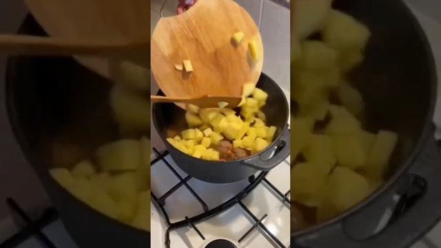 Суп с фрикадельками?