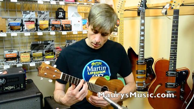 Nick Roberti and his Martin T1k Uke at Maury's Music смотреть онлайн