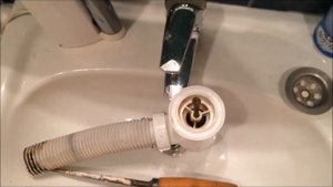 Замена установка сифона своими руками