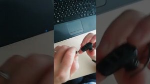 Как поменять аккумулятор в bluetooth гарнитуре? Как достать батарейку в блютуз гарнитуре?