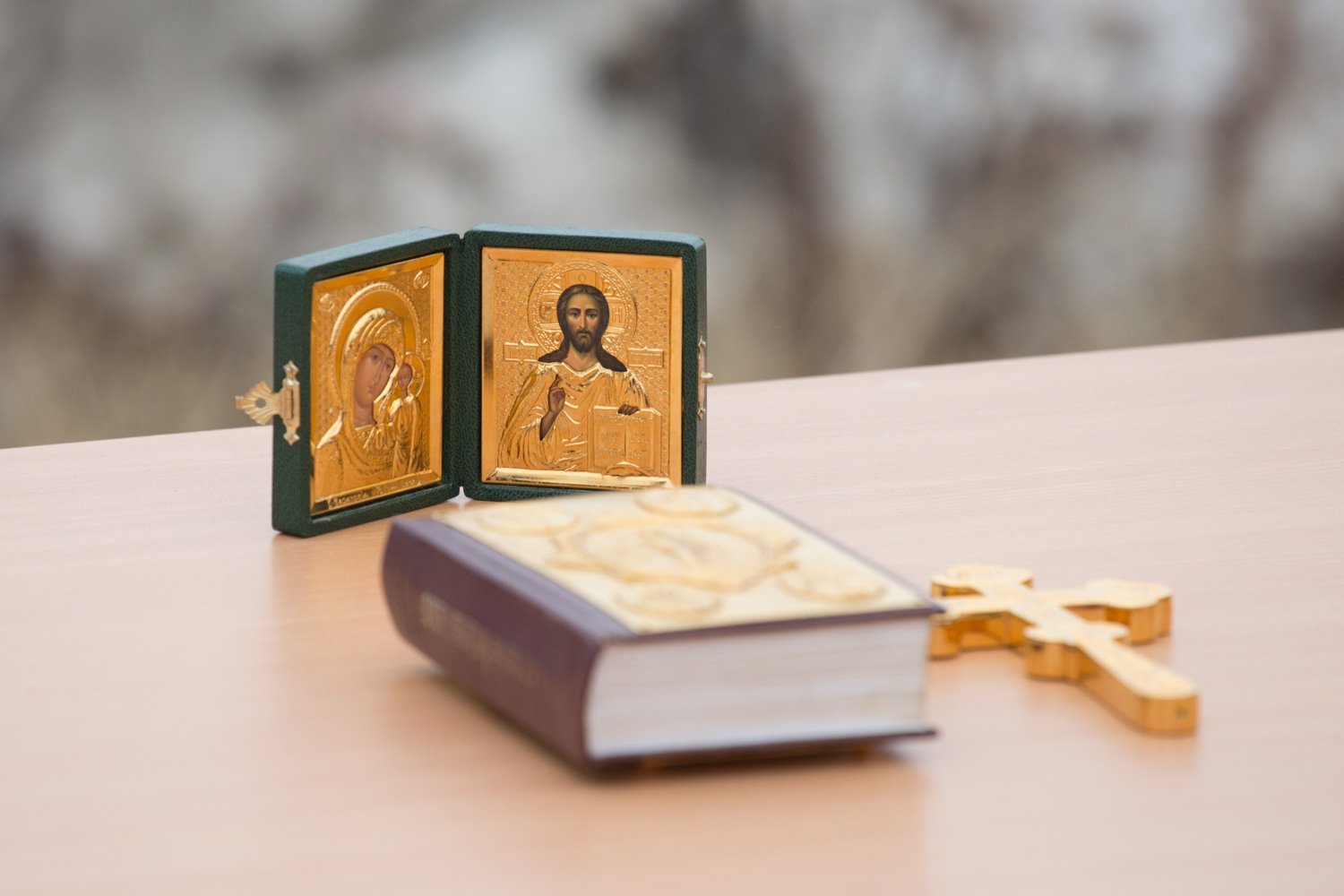 С Радоницей! Вспомним сегодня наших родителей, которые подарили жизнь, вырастили и воспитали