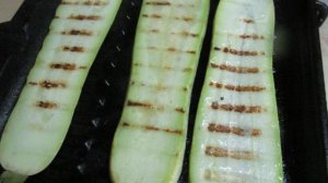 Рулеты из кабачка с морковной начинкой и шпротами