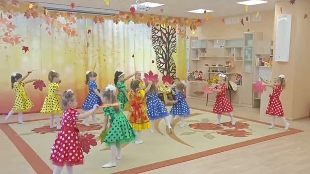 Осенние утренники. Группа 11 смотреть онлайн