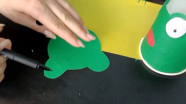 Что сделать со скучными бумажными стаканчиками? Обезьянка КиКи и Чупа чупс смотреть онлайн