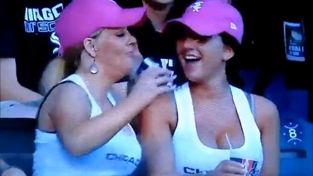 Блондинка и фотоаппарат смотреть онлайн