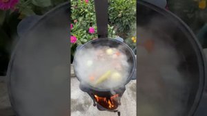 Готовим свиные рульки дома в казане, и обжариваем в масле.