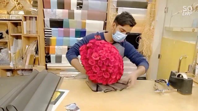 how to make 70 rose's bouquet 🌹🌹🌹lavender afif ||easy arrange red roses bouquet #flowers#giftshop смотреть онлайн