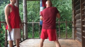 Бокс. Как боксировать с левшой.