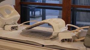 Signa Voyager 1.5 MRI scanner by GE