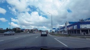 Дорога из Балаклавы в Севастополь к школе номер 4 имени А. Н. Кесаева рядом улица Маршала Геловани