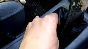 Как снять юбку кулисы тойота авенсис 1