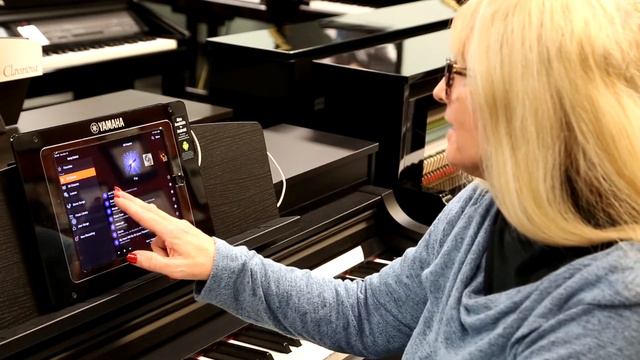 Yamaha CSP170 Clavinova смотреть онлайн